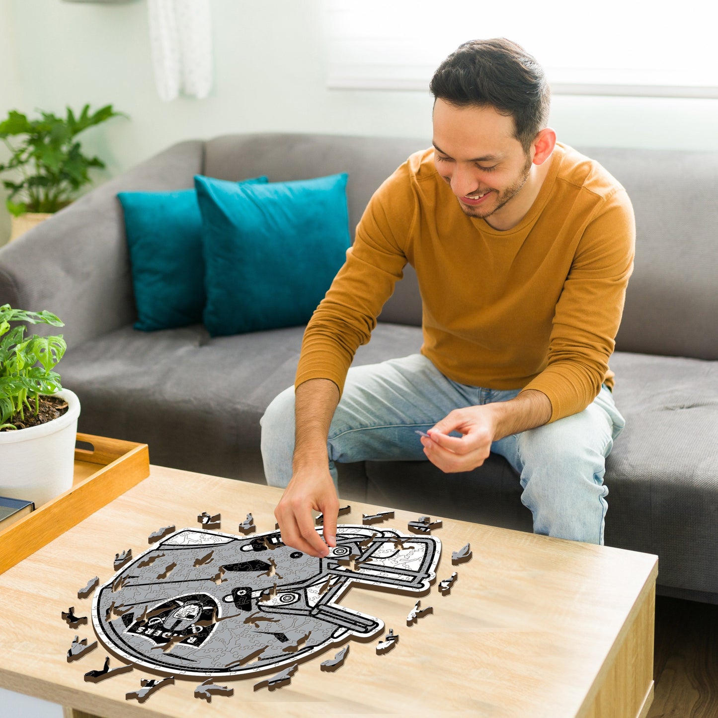 Las Vegas Raiders™ Helmet - Wooden Puzzle