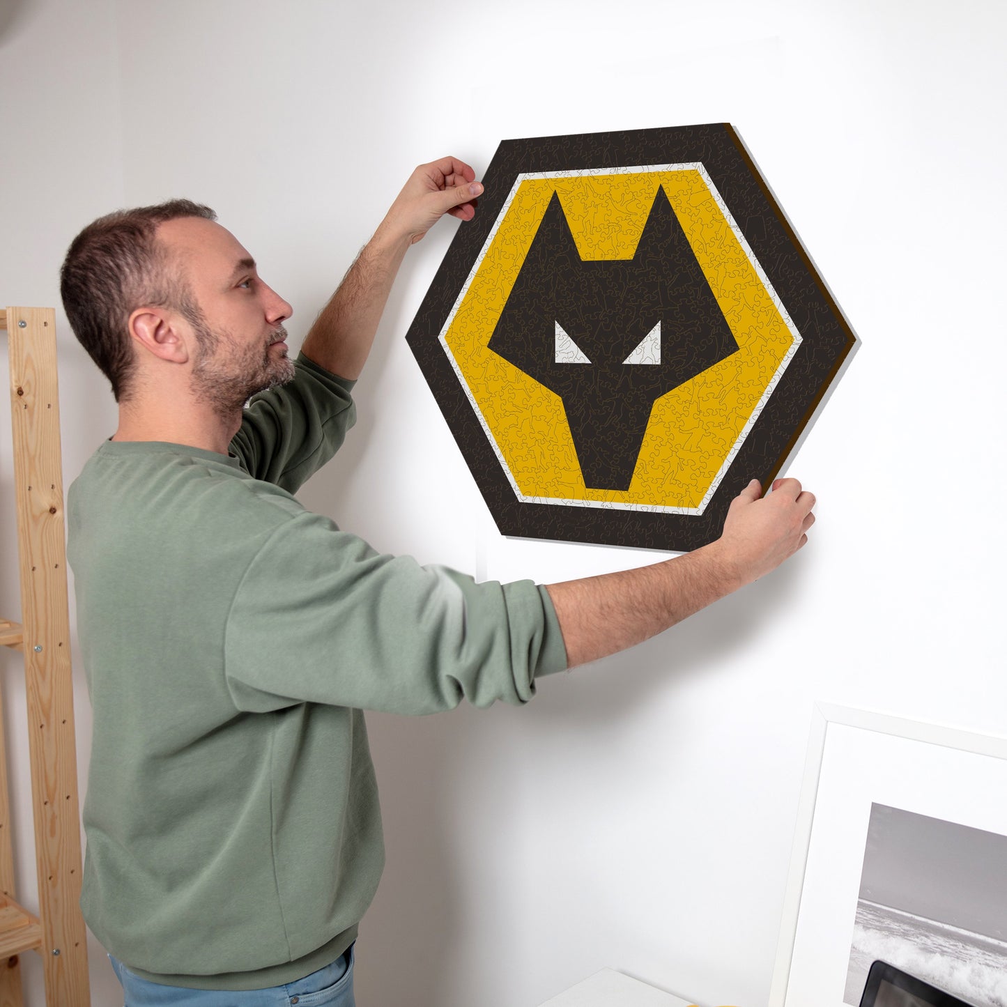 Wolves FC® Crest - Wooden Puzzle