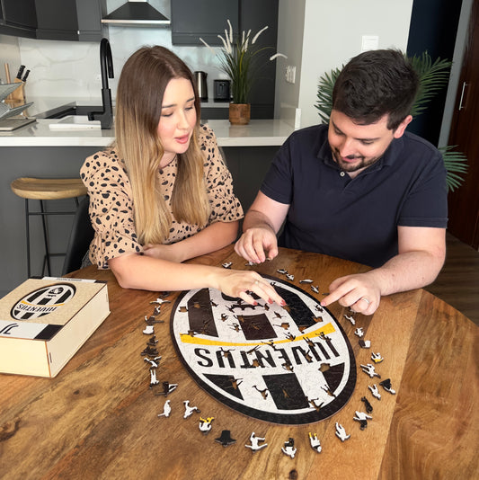 Juventus FC® Retro Crest - Wooden Puzzle