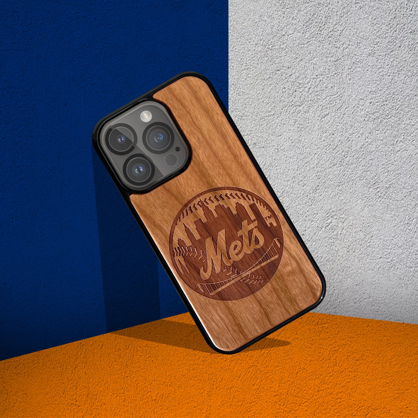 New York Mets® Crest - Wooden Phone Case